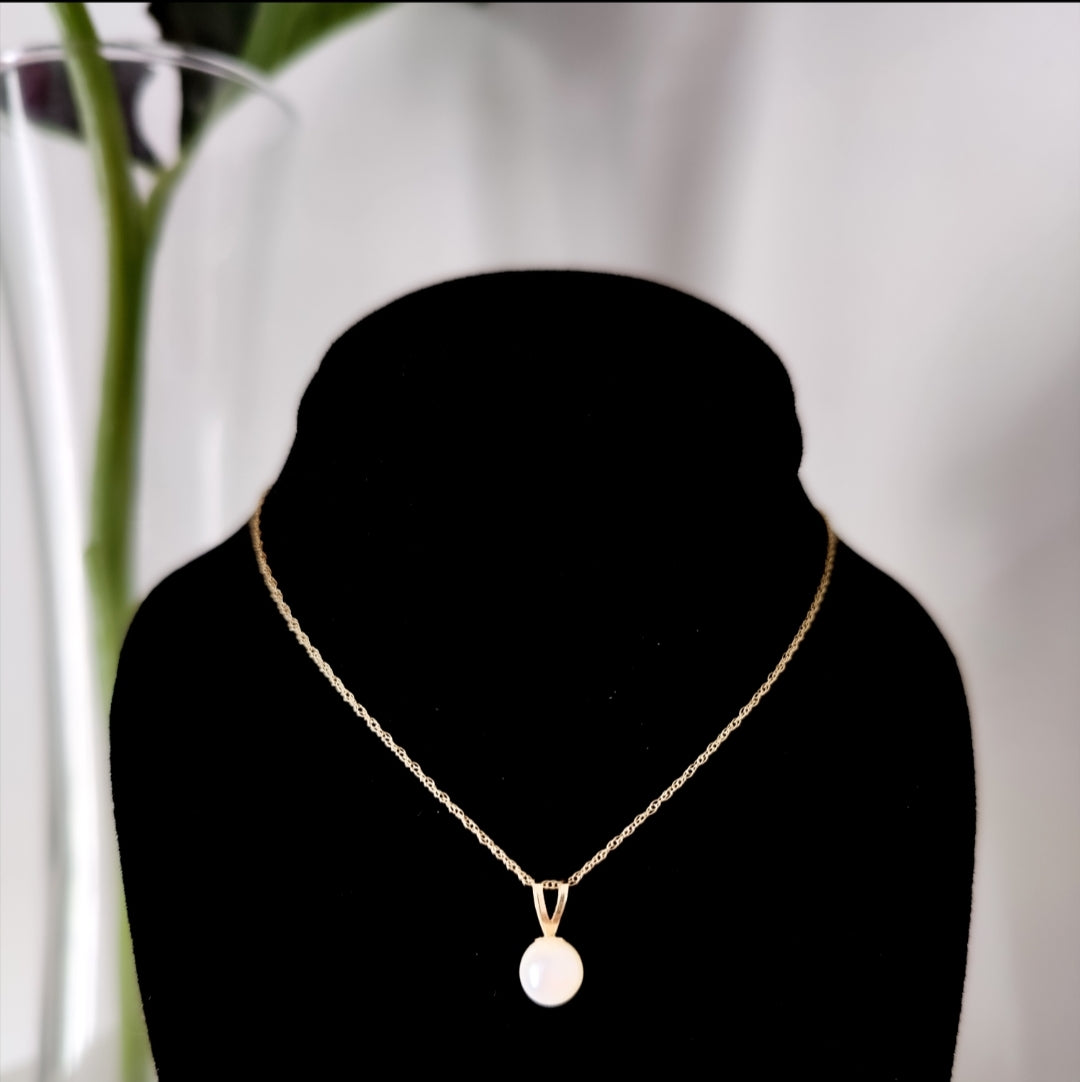 14k Solid Gold Tiny Akoya Pearl