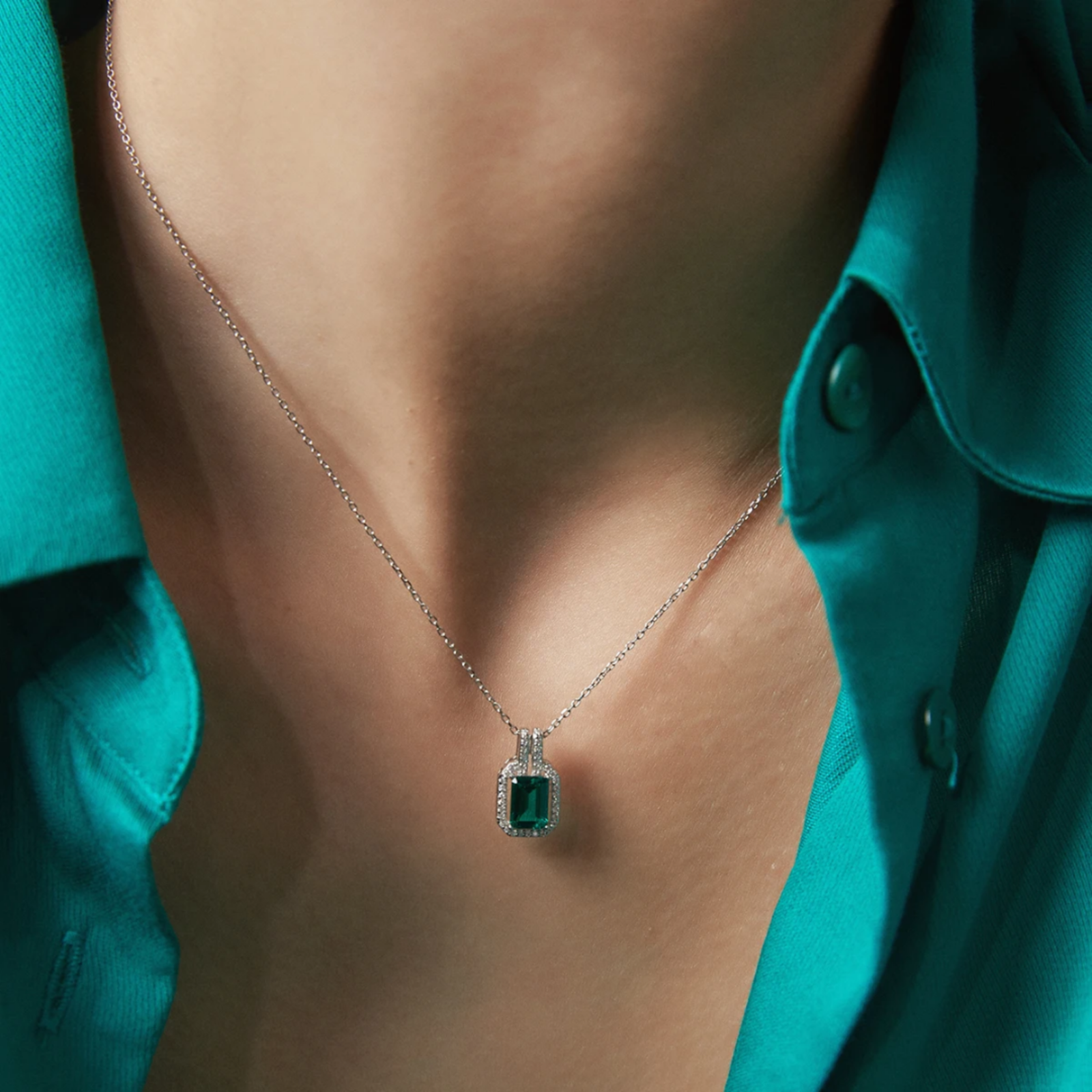 Simulated Emerald Set